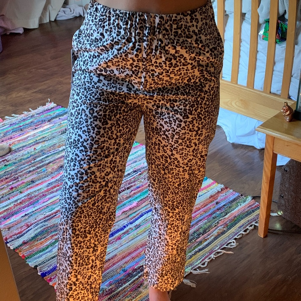 Urban Outfitters Cheetah Print pants - Picture 2 of 5